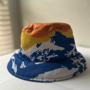 Kith Team USA Reversible Mountain Bucket Hat - unisex